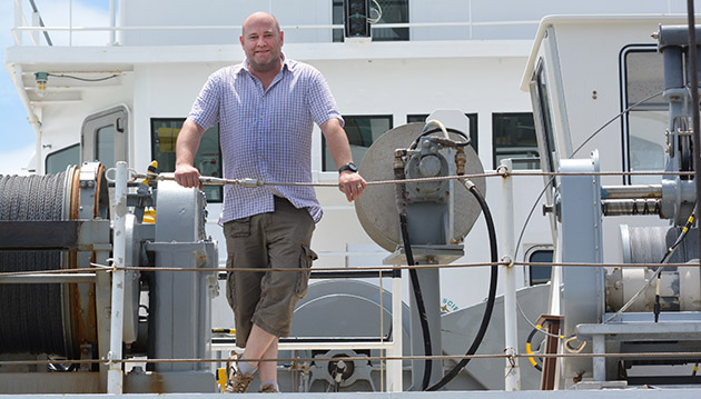 Currents-Damian-Grundle